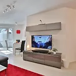 Residenz Ostseestrand 32 アパート シャルボイツ